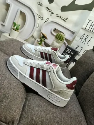 Adidas 米白 低帮 麂皮和纺织面料上部 生活方式运动鞋 17