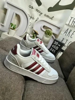 Adidas 米白 低帮 麂皮和纺织面料上部 生活方式运动鞋 19