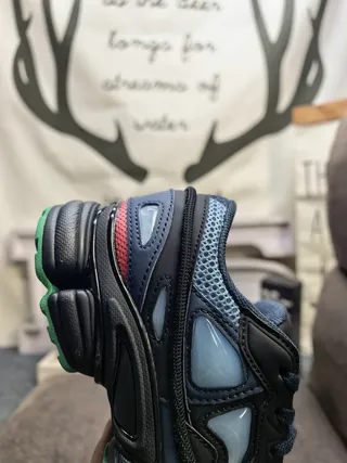Adidas Preto Azul Construção de jaula em camadas Malha e revestimento sintético Tênis chunky 4