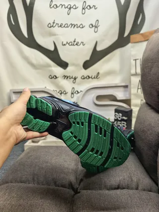 Adidas Preto Azul Construção de jaula em camadas Malha e revestimento sintético Tênis chunky 5