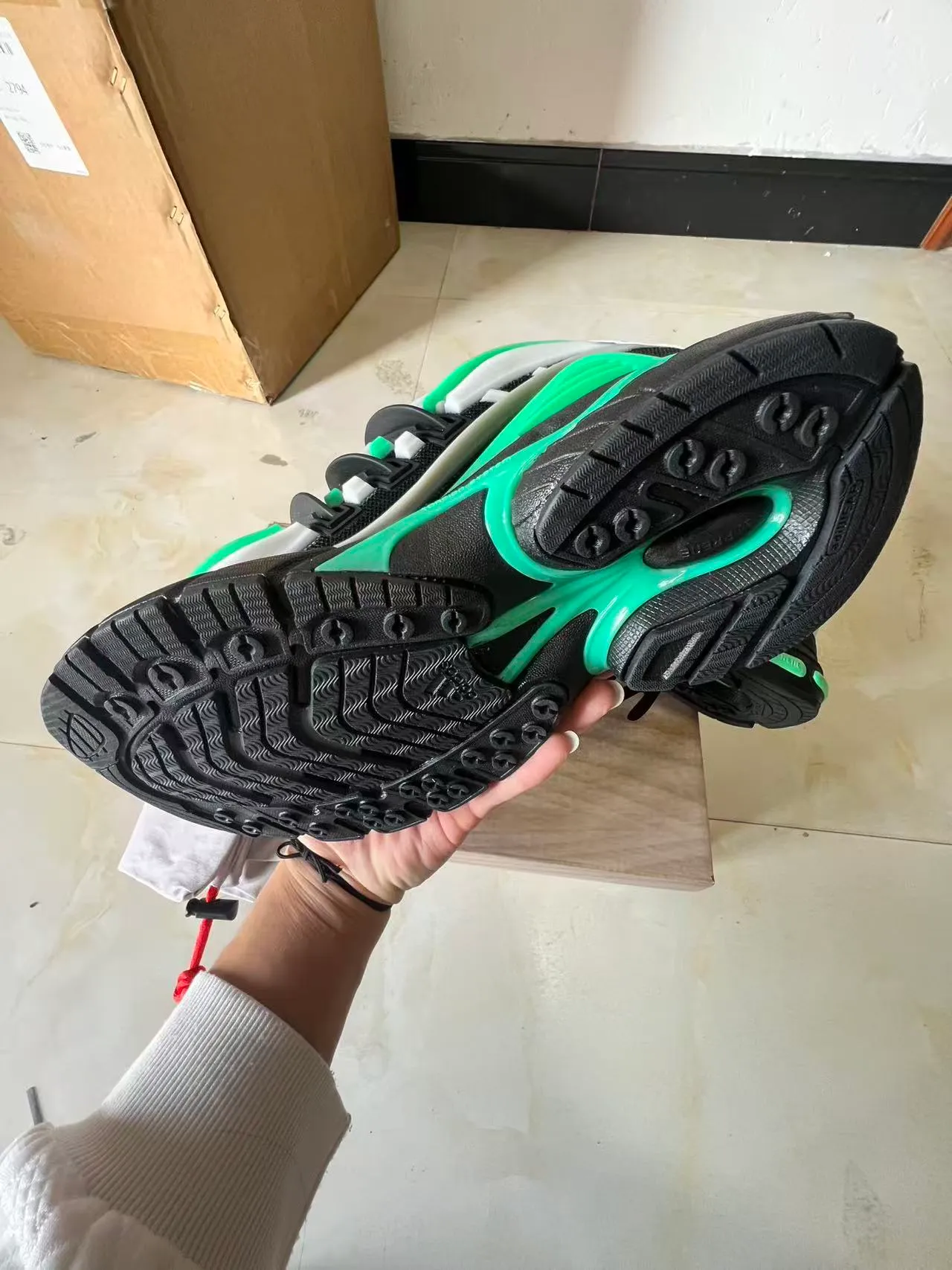 Adidas Preto Verde Sola Esculpida Cage TPU Multicamadas Tênis Chunky 6