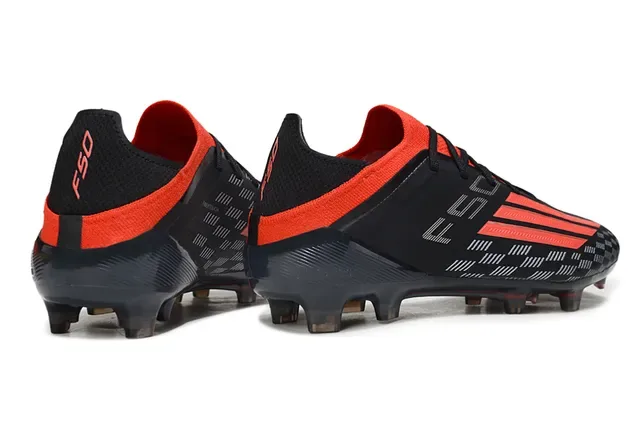 Adidas Negro Rojo Bajo Corte Upper Sintético Moldados FG Studs Césped Firme Zapatos de Fútbol 5