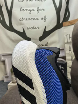 Adidas Tênis Running azul e preto Engineered Knit Upper Midsole Sculpted White 23