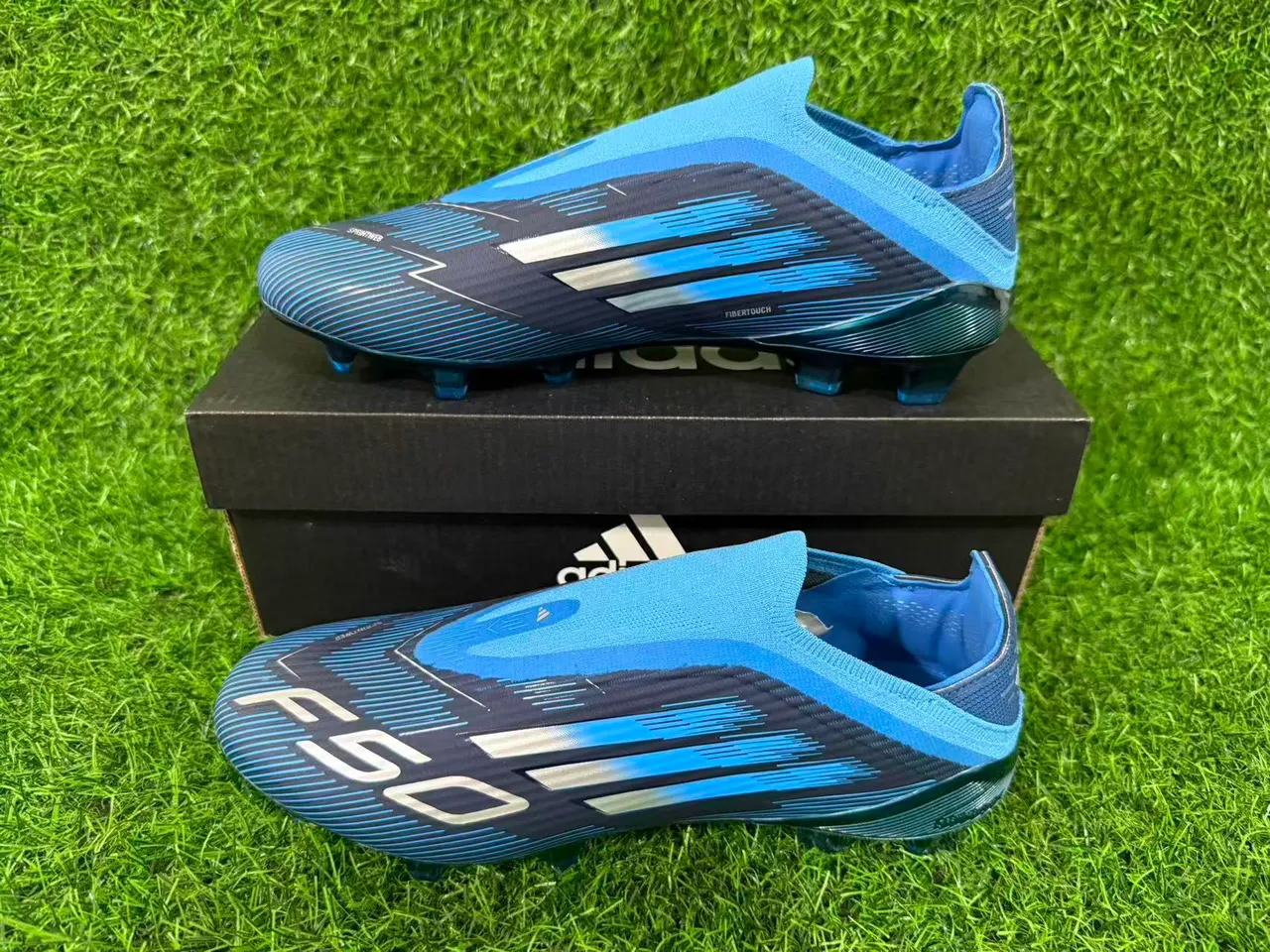 Adidas أزرق أبيض منخفض القطع كم ملائم للجوارب خط السرعة تراكب الرسومات أرضية صلبة أحذية كرة القدم 14