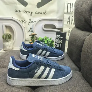 Adidas Campus أحذية رياضية أسلوب الحياة من السويد باللون الأزرق