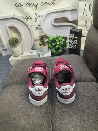 Adidas Campus أحذية رياضية أسلوب الحياة من السويد باللون الأزرق 18