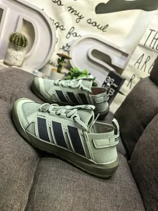 Adidas Climacool हरा काला सांस लेने योग्य मेश अपर छिद्रित स्ट्राइप ओवरले लाइफस्टाइल स्नीकर 7