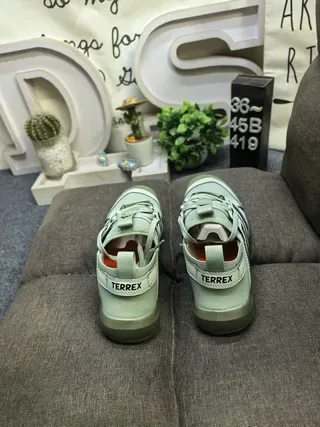 Adidas Climacool हरा काला सांस लेने योग्य मेश अपर छिद्रित स्ट्राइप ओवरले लाइफस्टाइल स्नीकर 8