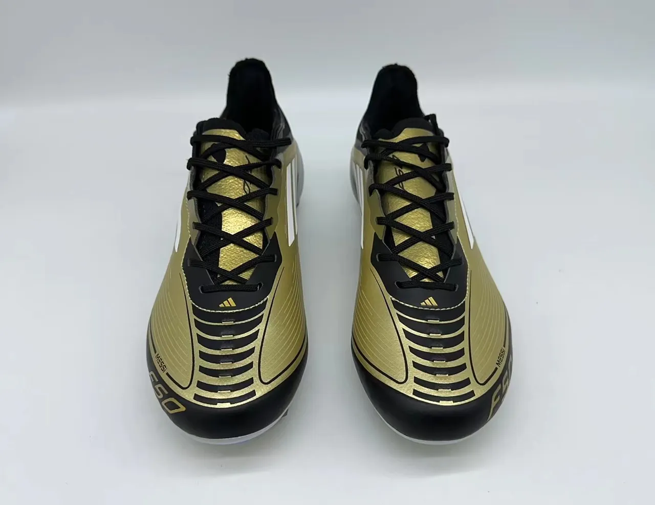 Adidas F50 Messi Preto e Dourado campo firme Tênis de Futebol 4