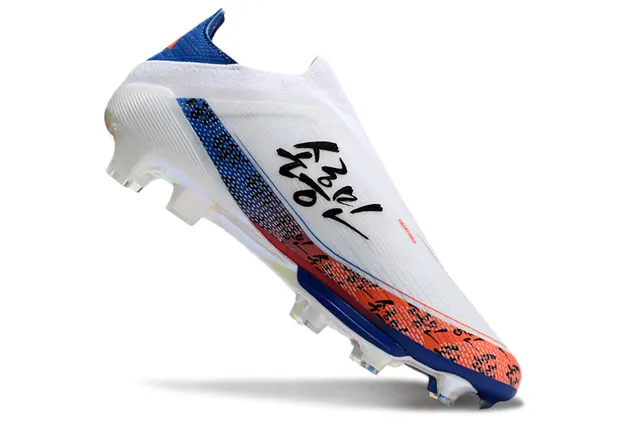 Adidas F50 सफेद नीला सॉक-फिट अपर पारदर्शी TPU केज फर्म-ग्राउंड फुटबॉल जूते 2
