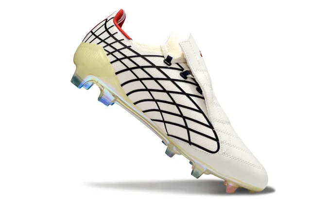 Adidas F50 Blanco Rojo Parte superior con patrón de cuadrícula Suela iridiscente translúcida Suela para terreno firme Zapatos de fútbol 11