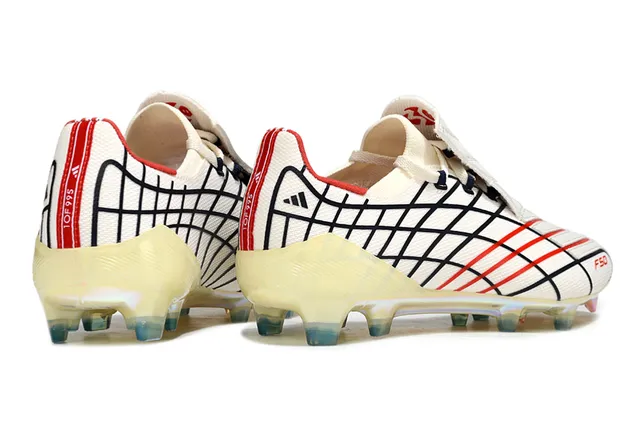Adidas F50 Blanco Rojo Parte superior con patrón de cuadrícula Suela iridiscente translúcida Suela para terreno firme Zapatos de fútbol 14