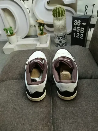 Adidas Forum Blanc Bourguignon Chaussures Lifestyle Silhouette Court à Lacets Bas avec Panel Latéral à Trois Rayures 8