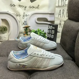 Adidas Gazelle حذاء رياضي أسلوب حياة رمادي فاتح مطرز بزهور