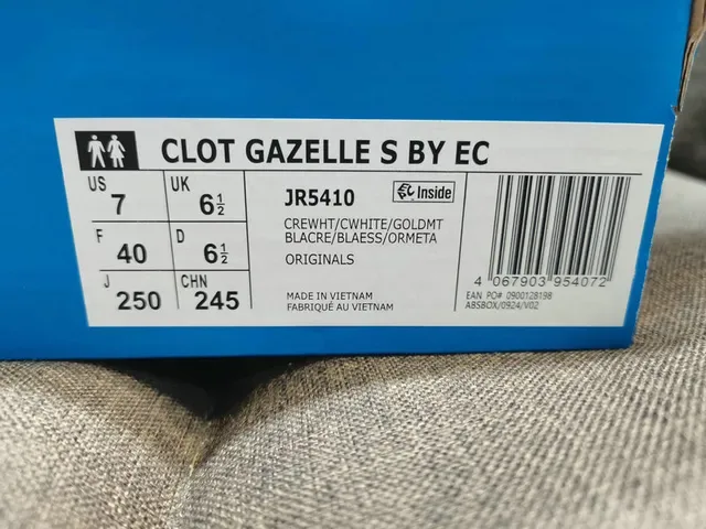Adidas Gazelle Off-White and Brown tênis lifestyle 3