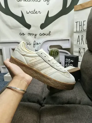 Adidas Gazelle Off-White and Brown tênis lifestyle 6