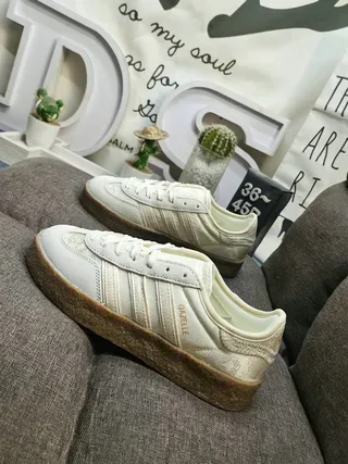 Adidas Gazelle Off-White and Brown tênis lifestyle 8