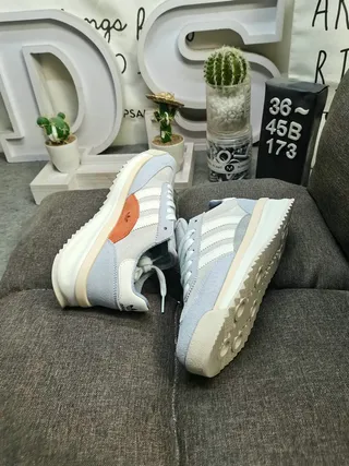 Adidas Gray Beige Retro Runner Silhouette Three-Stripe Side Panel Lifestyle Sneakers 6