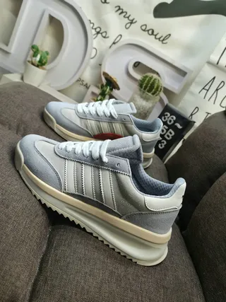 Adidas Gray Beige Retro Runner Silhouette Three-Stripe Side Panel Lifestyle Sneakers 7