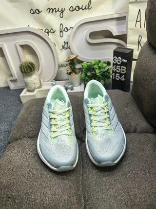 Adidas Zapatillas de Running con Upper de Tejido Gris Verde Gradiente 10