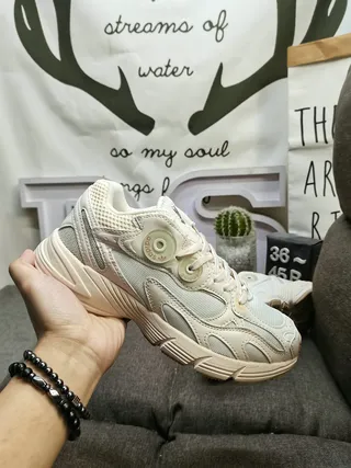 Adidas Gris Blanc Couches de Maille Et Recouvrements Synthétiques Logo Circular Du Talon Chaussures Chunky 5