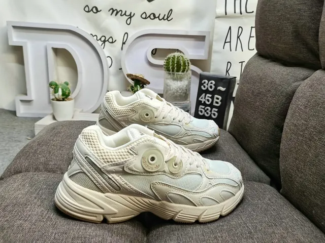 Adidas Gris Blanc Couches de Maille Et Recouvrements Synthétiques Logo Circular Du Talon Chaussures Chunky 11