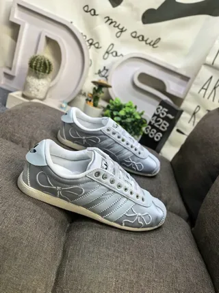 Adidas Gray White Low-Top Metallic Silver Upper Lifestyle Sneakers 9
