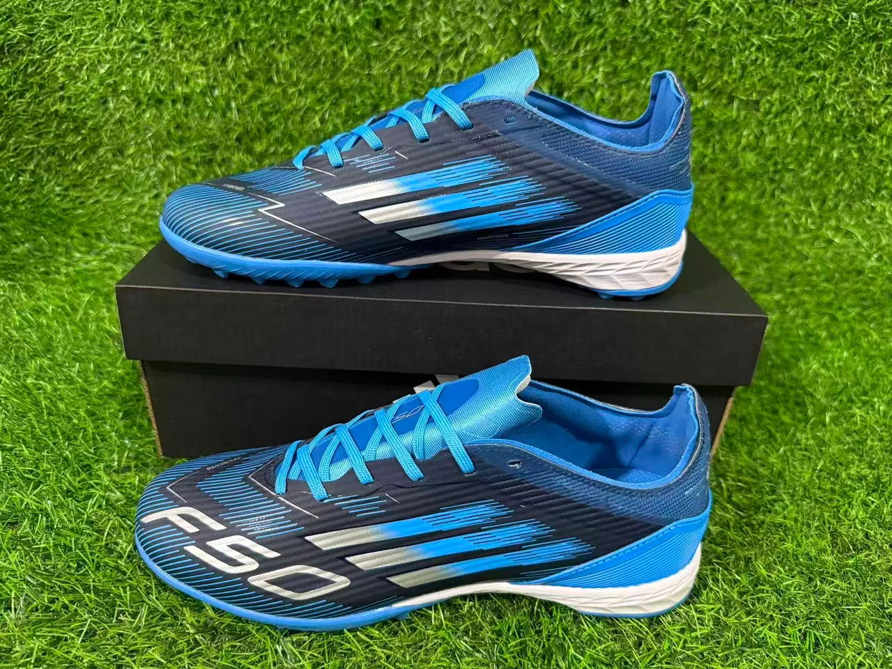Adidas Azul Marino Bajo Superior Sintético Gráficos Dinámicos Línea de Velocidad Césped Artificial Zapatos de Fútbol 15