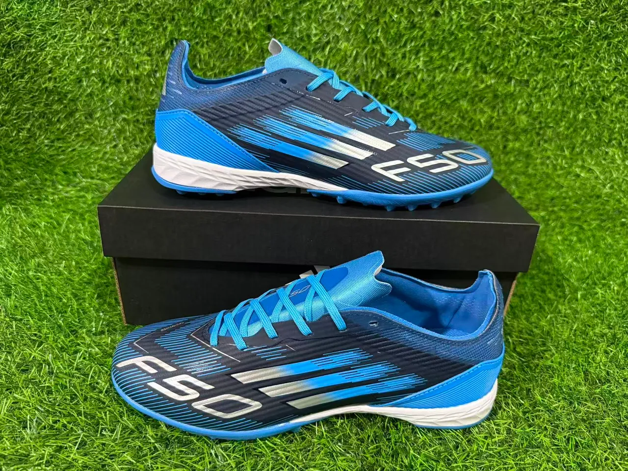 Adidas Azul Marino Bajo Superior Sintético Gráficos Dinámicos Línea de Velocidad Césped Artificial Zapatos de Fútbol 16