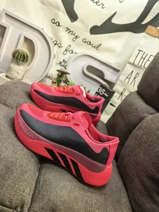 Adidas Tênis Lifestyle com Upper de Knit Rosa Preto, Sola Intermediária Esculpida 7
