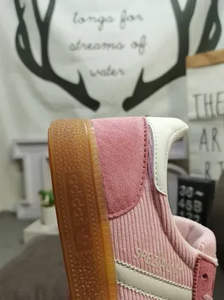 Adidas Zapatillas Lifestyle con Corduroy Superior de Ante Rosa y Blanco 3