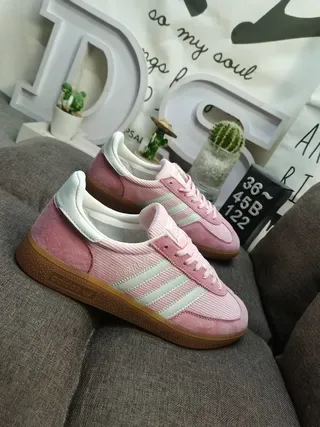 Adidas Zapatillas Lifestyle con Corduroy Superior de Ante Rosa y Blanco 9
