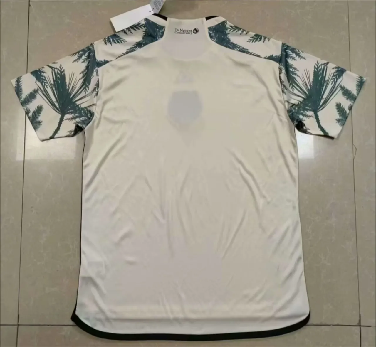 Adidas Portland Timbers Impresión de Hojas de Pino Jersey Blanco con Trim Negro 2