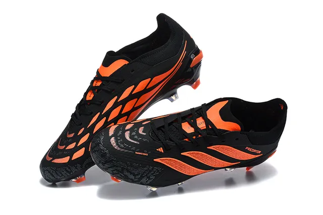 Adidas Predator Chaussures de football noires oranges de coupe basse botte supérieure avec overlay de cage TPU sol ferme 2