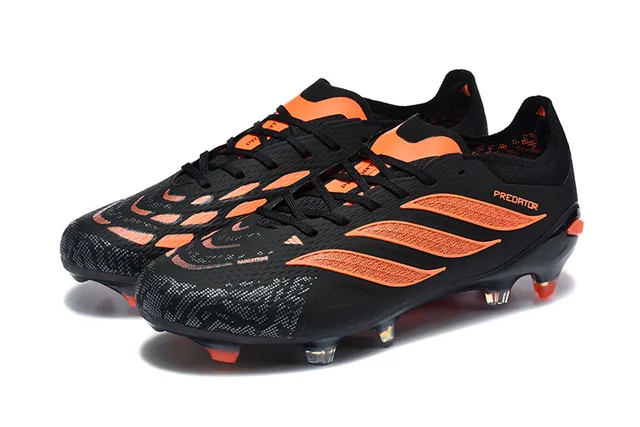 Adidas Predator Chaussures de football noires oranges de coupe basse botte supérieure avec overlay de cage TPU sol ferme 8