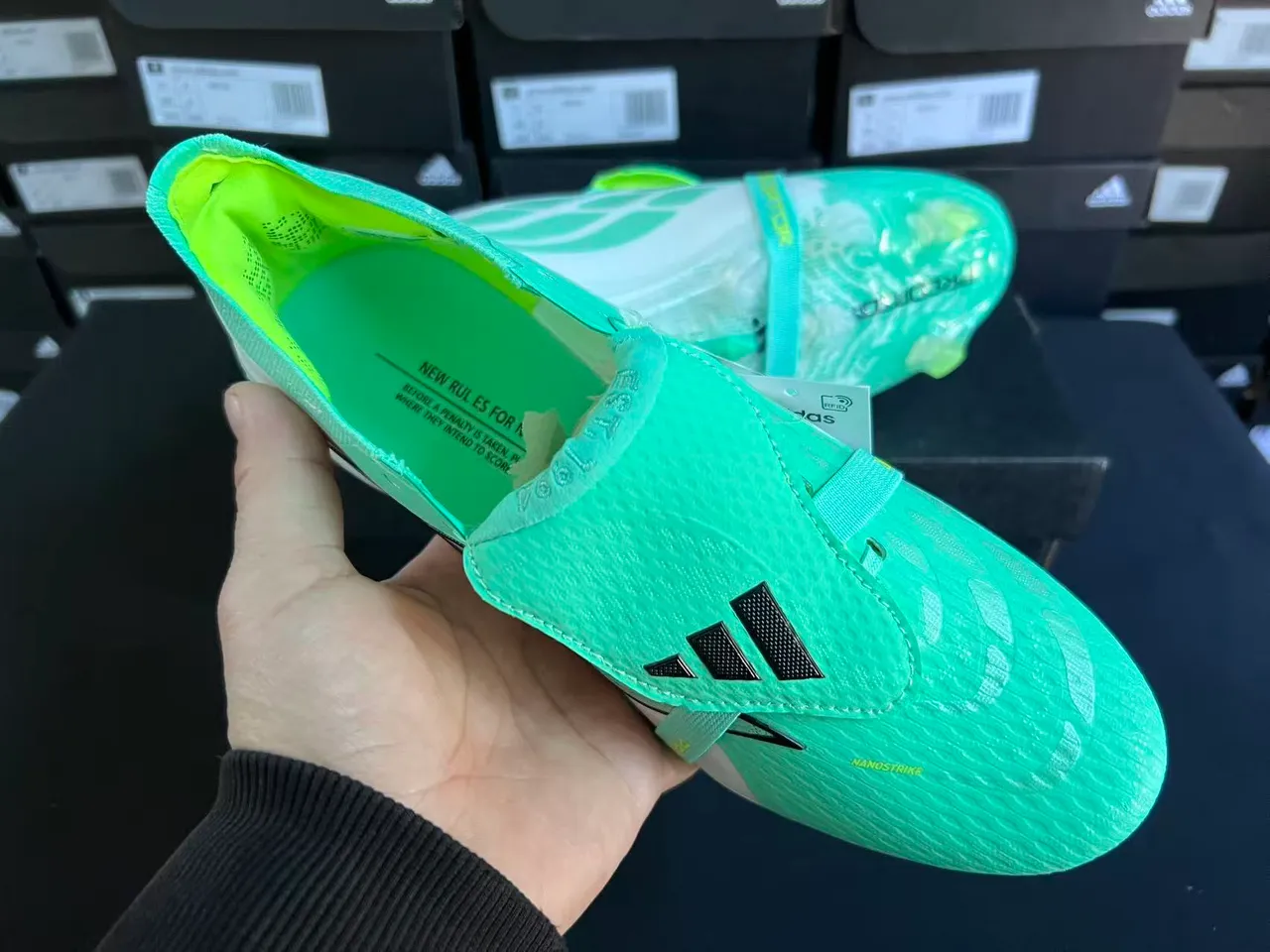 Adidas Predator أخضر أبيض أعلى لاس-كاج قاعدة شفافة أحذية كرة القدم للأرضية الصلبة 5