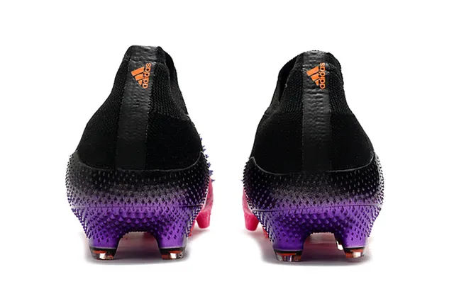 Adidas Predator Zapatillas de fútbol con upper de calcetín de punto rosa púrpura, forro superior agresivo, cage en antepié y superficie firme. 4