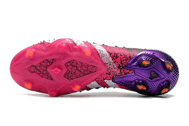 Adidas Predator Zapatillas de fútbol con upper de calcetín de punto rosa púrpura, forro superior agresivo, cage en antepié y superficie firme. 6