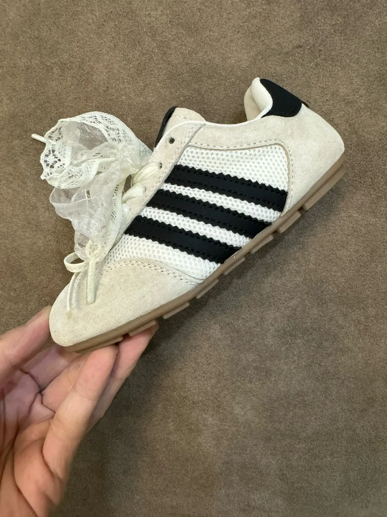 Adidas Red White Suede And Mesh Upper Three-Stripe Side Panel Lifestyle Sneakers 9