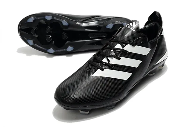Adidas রূপালী বহুরঙা ধাতব কৃত্রিম উপরের উজ্জ্বল ব্রাশস্ট্রোক গ্রাফিক্স ফার্ম-গ্রাউন্ড ফুটবল জুতো 11