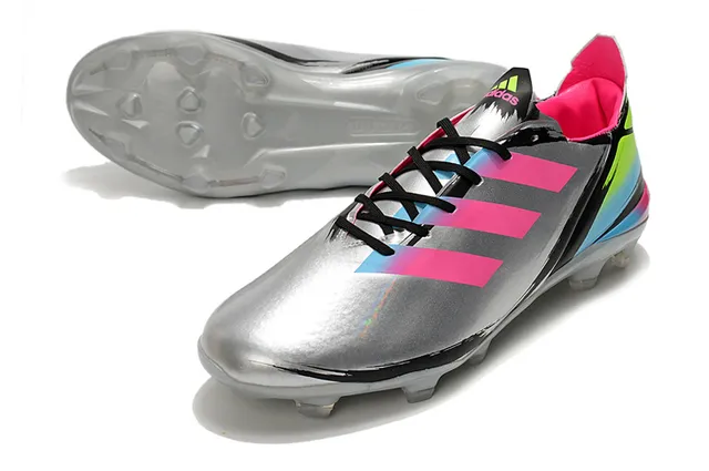 Adidas রূপালী বহুরঙা ধাতব কৃত্রিম উপরের উজ্জ্বল ব্রাশস্ট্রোক গ্রাফিক্স ফার্ম-গ্রাউন্ড ফুটবল জুতো 18