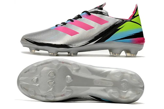 Adidas রূপালী বহুরঙা ধাতব কৃত্রিম উপরের উজ্জ্বল ব্রাশস্ট্রোক গ্রাফিক্স ফার্ম-গ্রাউন্ড ফুটবল জুতো 20