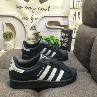 Adidas Superstar أسود وأبيض حذاء رياضي أسلوب حياة
