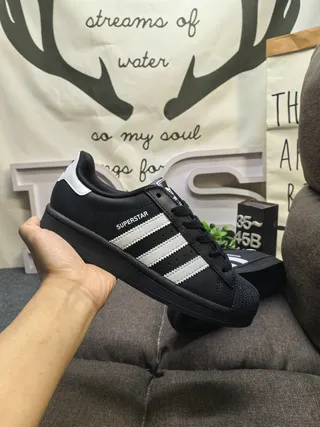 Adidas Superstar Noir et Blanc Chaussures de Style de Vie 5
