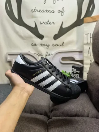 Adidas Superstar 黑白生活方式休闲鞋 5