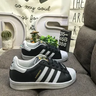 Adidas Superstar أحذية رياضية أسود وبيضاء للستايل الحياتي