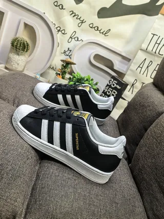 Adidas Superstar أحذية رياضية أسود وبيضاء للستايل الحياتي 7