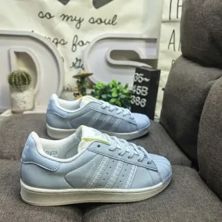 Adidas Superstar حذاء رياضي أنيق أزرق فاتح