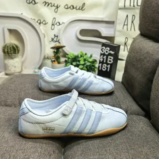 Adidas Tokyo أبيض وأزرق فاتح جلد أسلوب حياة رياضية