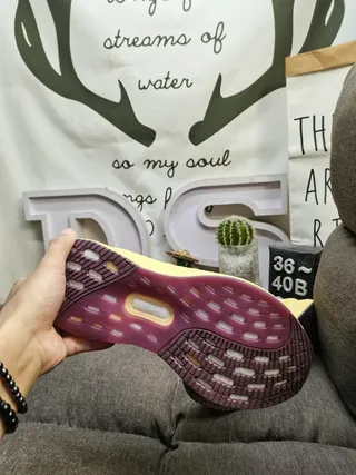 Tênis de corrida Adidas Ultraboost cinza claro e azul 14